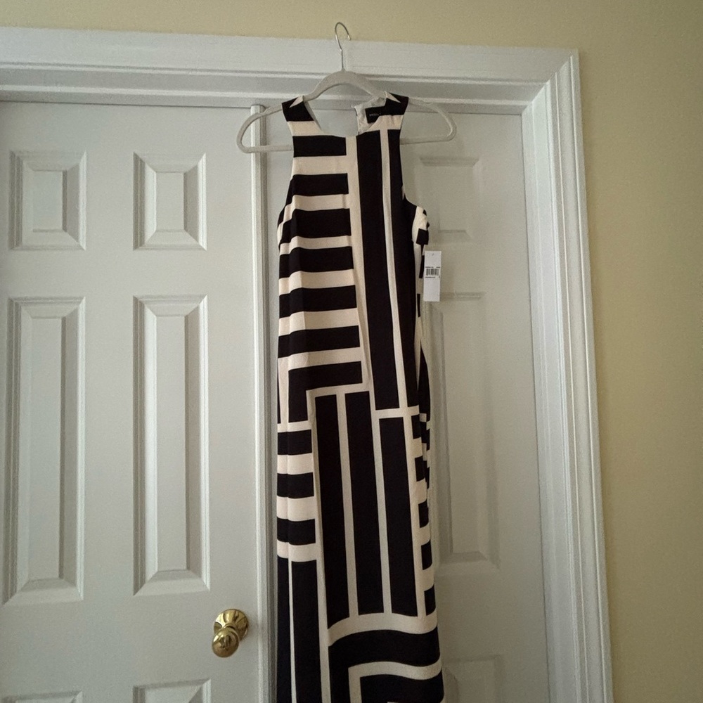 Donna Morgan Black and Cream Sleeveless Sheath Dress - Sz 2